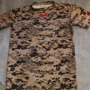 Under Armour Boys size L (12-14) Compression Shirt